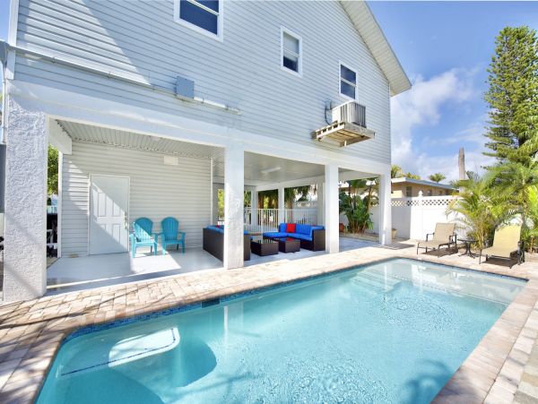 Fort Myers Beach 2-Bedroom Pool Home Near Times Square