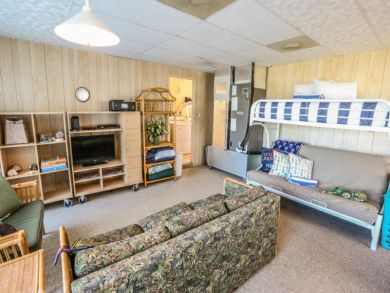 Fort Myers Vacation Home Sleeps Eight Guests
