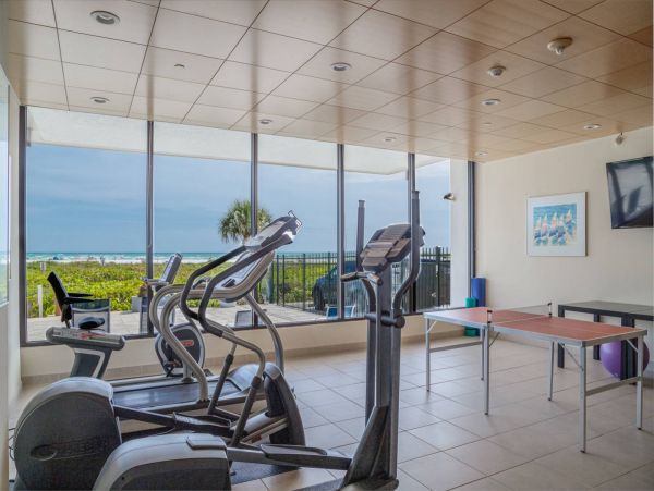 Beautiful Beachfront Condo