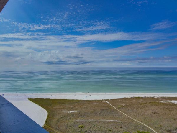 Beautiful Beachfront Condo
