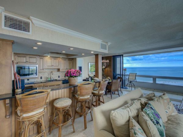 Beautiful Beachfront Condo