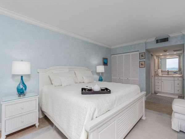 Beautiful Beachfront Condo