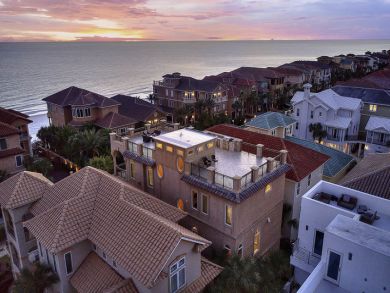 Luxury Destin Vacation Home Short Walk to Beach Sleeps 12