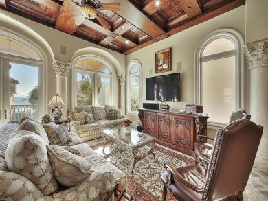Luxury Destin Vacation Home Short Walk to Beach Sleeps 12