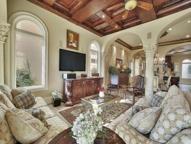 Luxury Destin Vacation Home Short Walk to Beach Sleeps 12