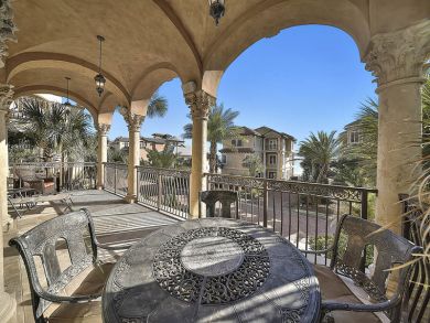 Luxury Destin Vacation Home Short Walk to Beach Sleeps 12