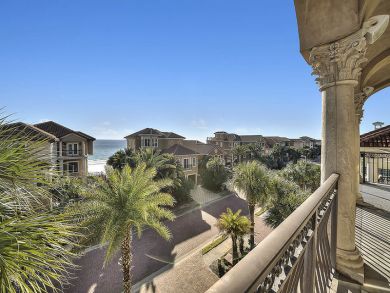 Luxury Destin Vacation Home Short Walk to Beach Sleeps 12