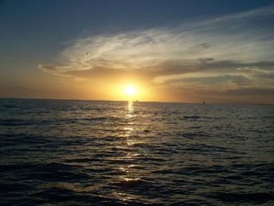 Charming Vacation Rental on Fort Myers. Call Today