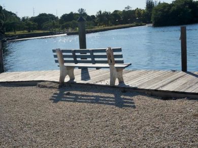 Charming Vacation Rental on Marathon. Call Today