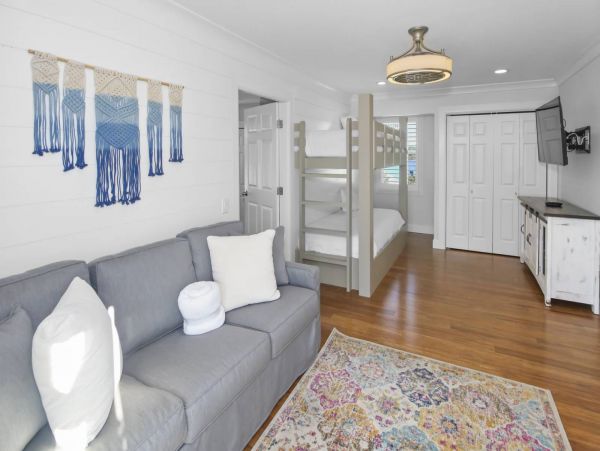 Santa Rosa Vacation Home Four Bedroom Walk to Beach