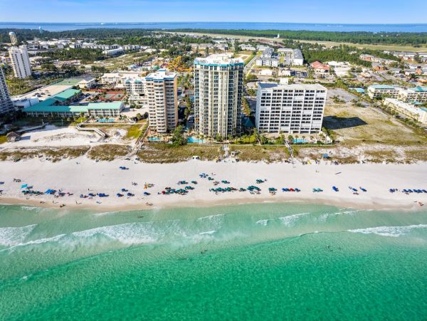 On Beach Destin Vacation Condo Sleeps 8 Bedroom