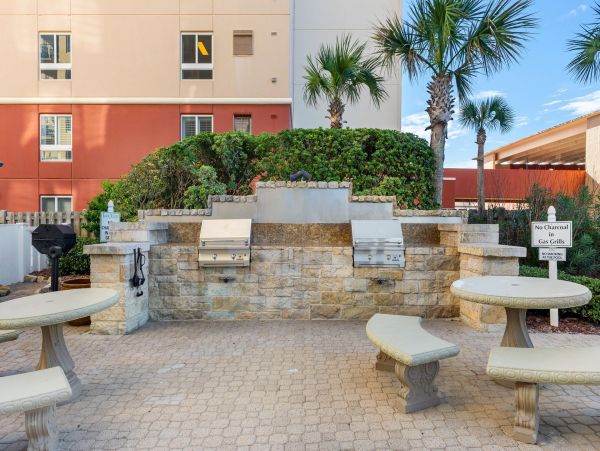 On Beach Destin Vacation Condo Sleeps 8 Bedroom