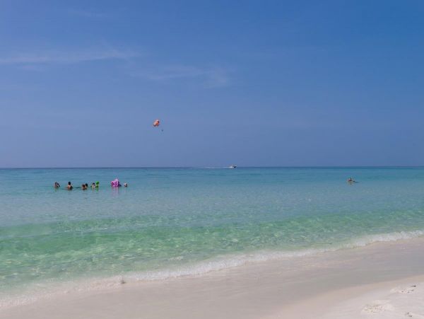 On Beach Destin Vacation Condo Sleeps 8 Bedroom