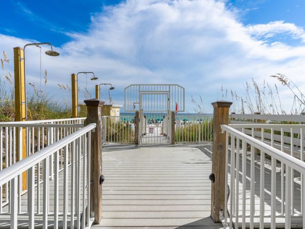 On Beach Destin Vacation Condo Sleeps 8 Bedroom