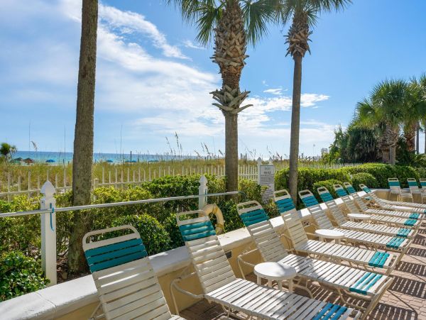 On Beach Destin Vacation Condo Sleeps 8 Bedroom