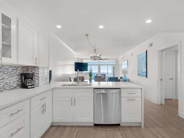 On Beach Destin Vacation Condo Sleeps 8 Bedroom