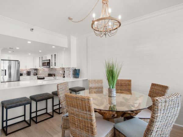 On Beach Destin Vacation Condo Sleeps 8 Bedroom