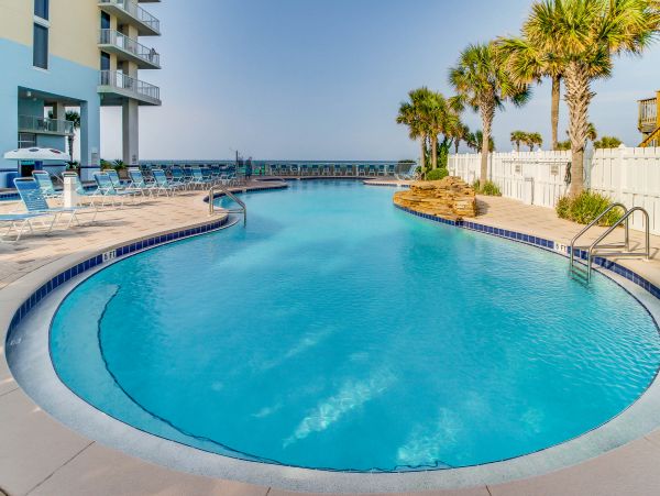 Stunning Views & Resort Style Pool