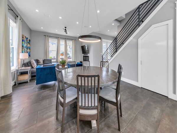 Six Bedrooms Vacation Home in Miramar Beach Sleeps 16 Guests