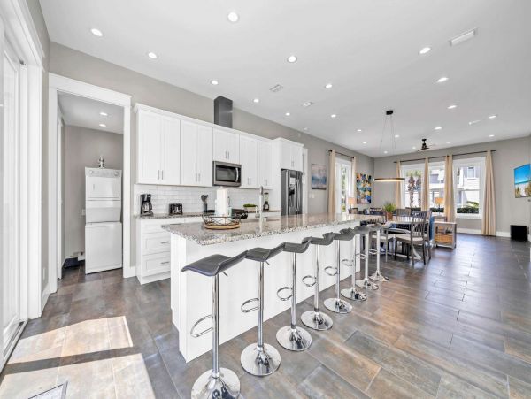 Six Bedrooms Vacation Home in Miramar Beach Sleeps 16 Guests