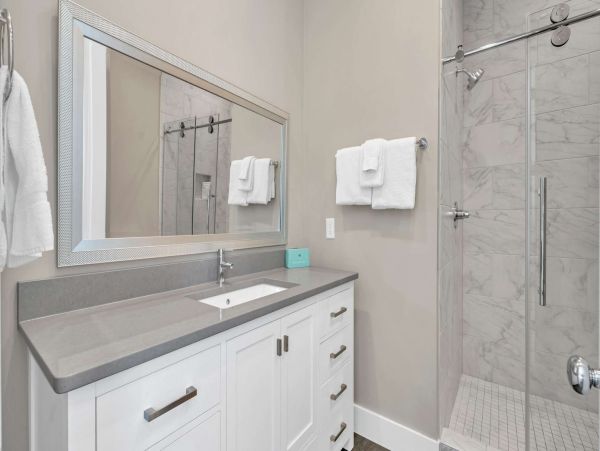Six Bedrooms Vacation Home in Miramar Beach Sleeps 16 Guests