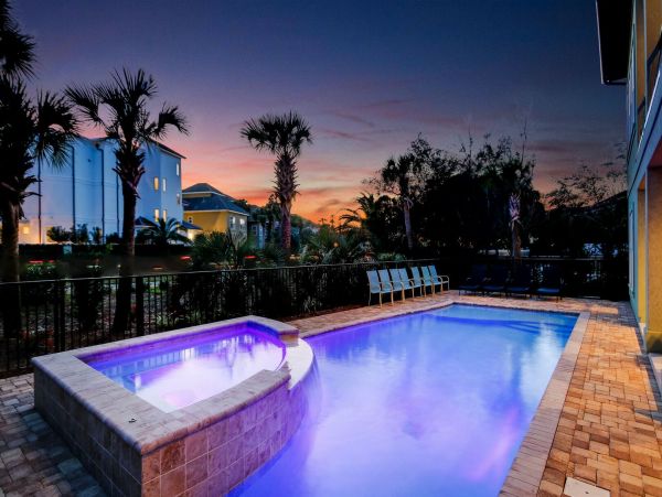 Destin Luxury Vacation Rental Home Five Bedrooms Sleeps 15