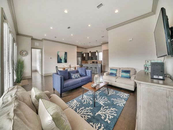 Destin Luxury Vacation Rental Home Five Bedrooms Sleeps 15