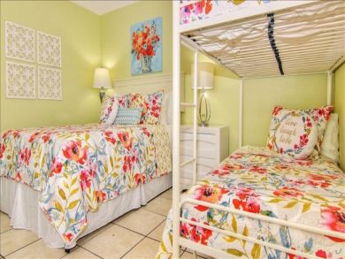 Partial Ocean View Indian Shores Vacation Condo Sleeps 6