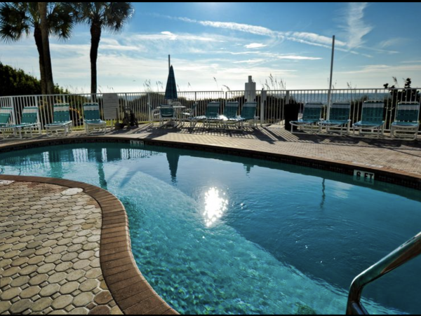 Charming Vacation Rental on Indian Rocks Beach. Call Today