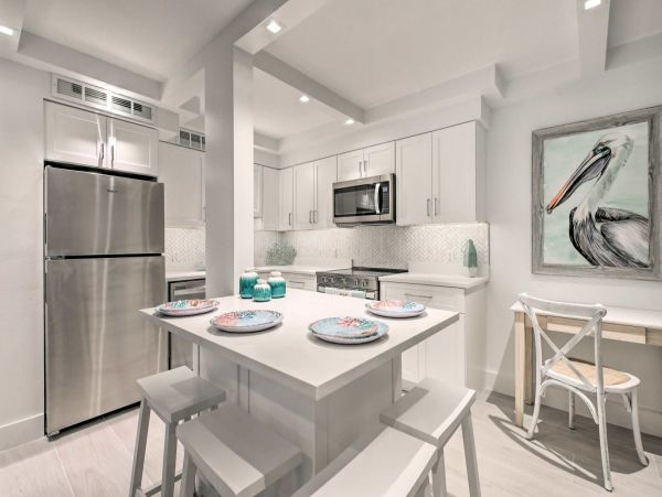 Naples Vacation Rental – Steps from Beach & 5th Avenue