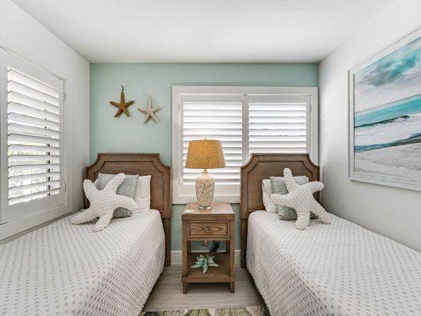 Naples Vacation Rental – Steps from Beach & 5th Avenue