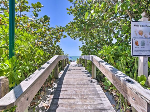 Naples Vacation Rental – Steps from Beach & 5th Avenue