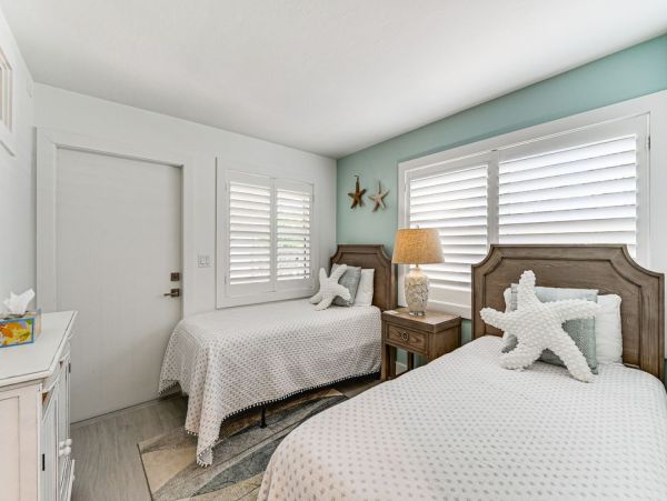 Naples Vacation Rental – Steps from Beach & 5th Avenue