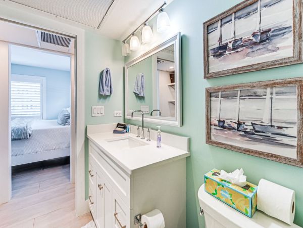 Naples Vacation Rental – Steps from Beach & 5th Avenue