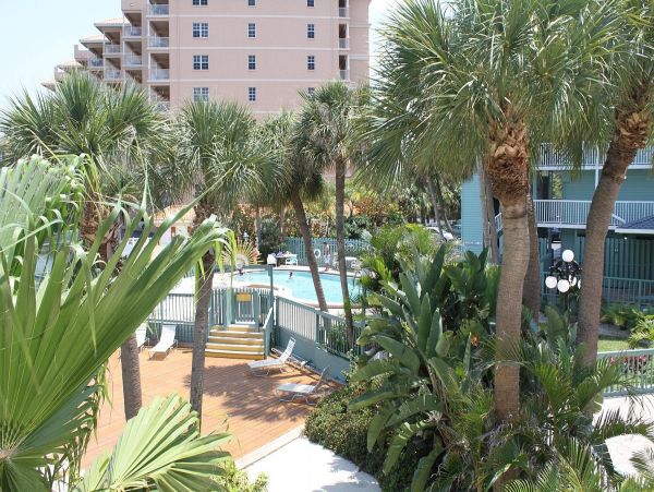 Clearwater Vacation Condo Sleeps Six Guests With Pool & Water Views
