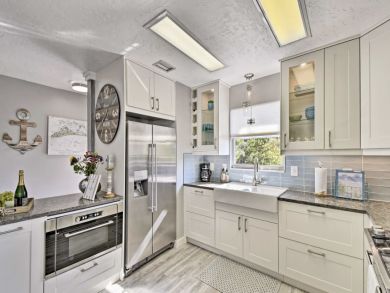 Anna Maria Island Vacation Home Sleeps Six Canal View