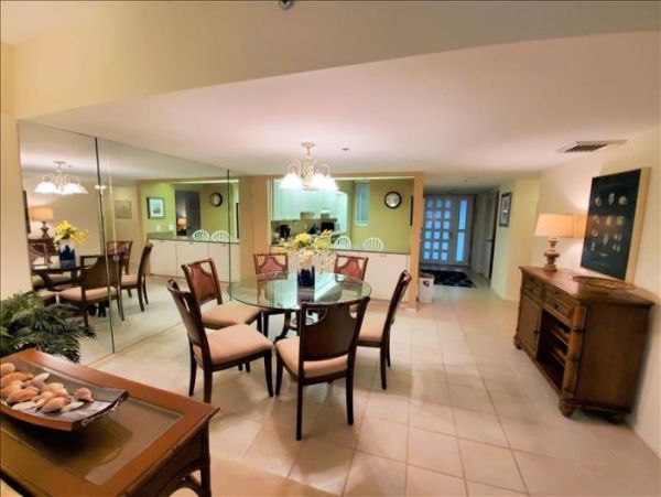Longboat Key Vacation Rental Sleeps Four Guests