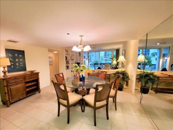 Longboat Key Vacation Rental Sleeps Four Guests