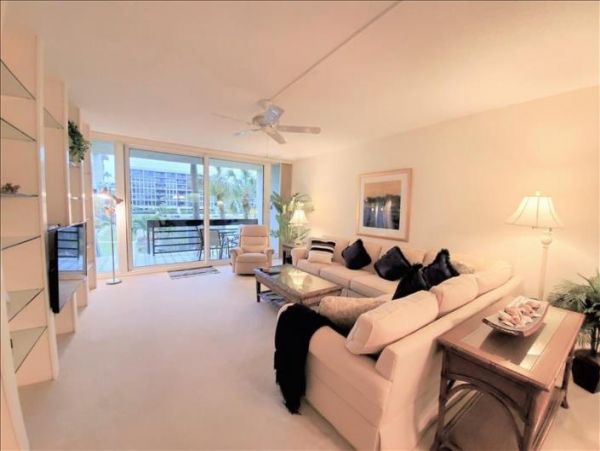 Longboat Key Vacation Rental Sleeps Four Guests