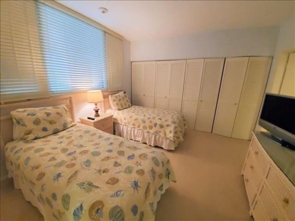 Longboat Key Vacation Rental Sleeps Four Guests