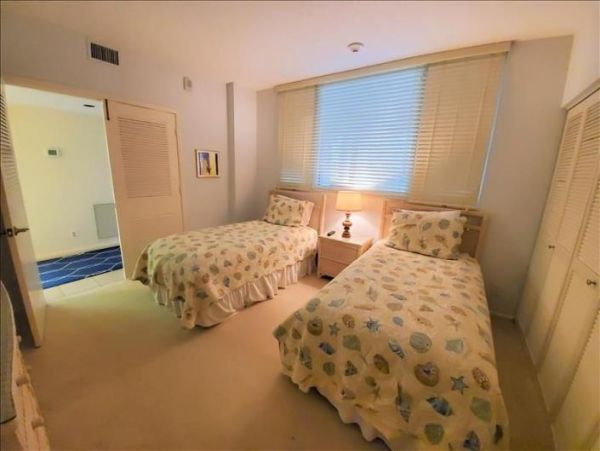 Longboat Key Vacation Rental Sleeps Four Guests