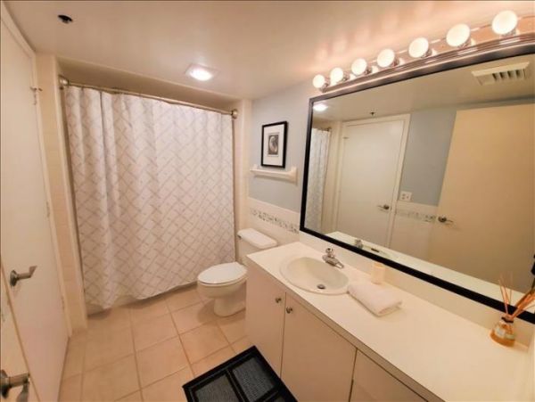 Longboat Key Vacation Rental Sleeps Four Guests