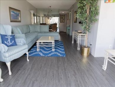 Charming Vacation Rental on Longboat Key. Call Today