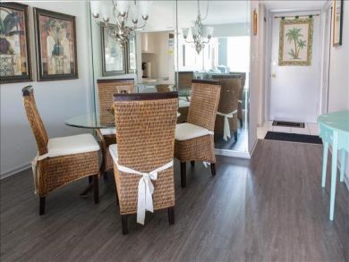 Charming Vacation Rental on Longboat Key. Call Today