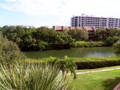 Siesta Key Vacation Condo Sleeps Four Guests