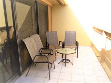 Siesta Key Vacation Condo Sleeps Four Guests