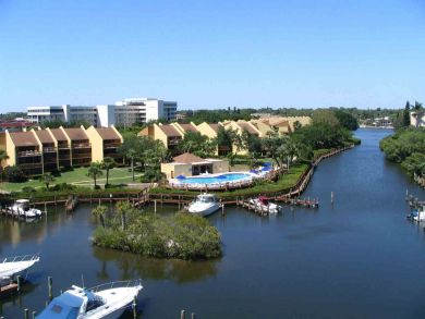 Siesta Key Vacation Condo Sleeps Four Guests