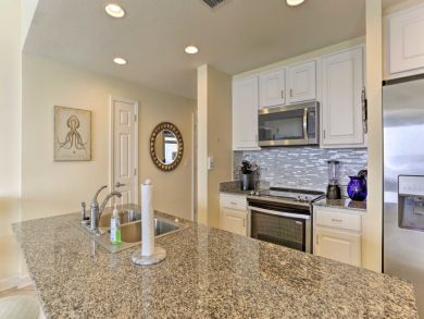 Panama City Vacation Condo Sleeps Eight Guests