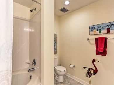 Panama City Vacation Condo Sleeps Eight Guests
