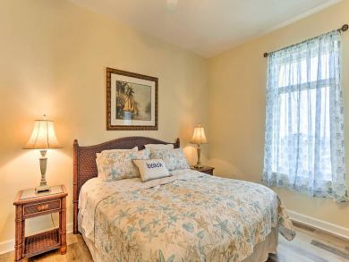Panama City Vacation Condo Sleeps Eight Guests